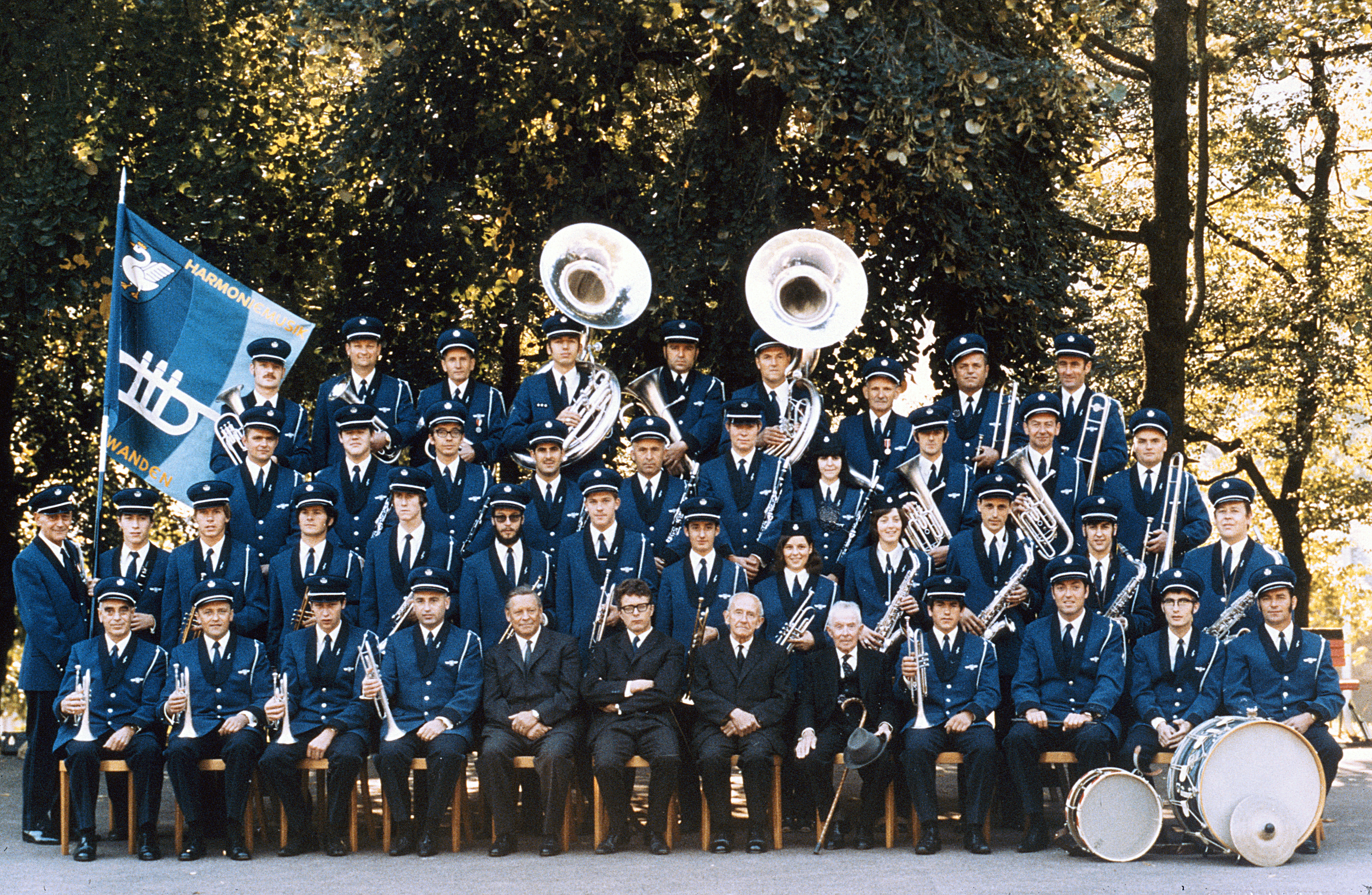 Bild der Harmoniemusik Schwanden aus dem Jahr 1970.